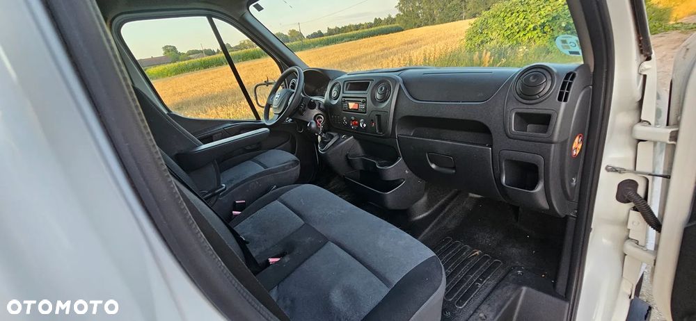 Nissan NV400 - 15
