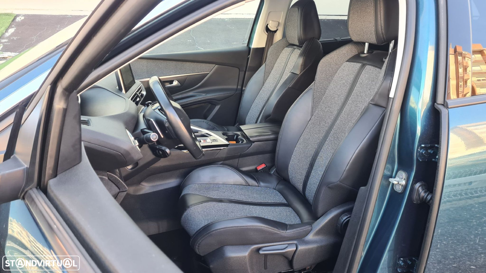 Peugeot 5008 1.6 BlueHDi Allure EAT6 J18 - 36