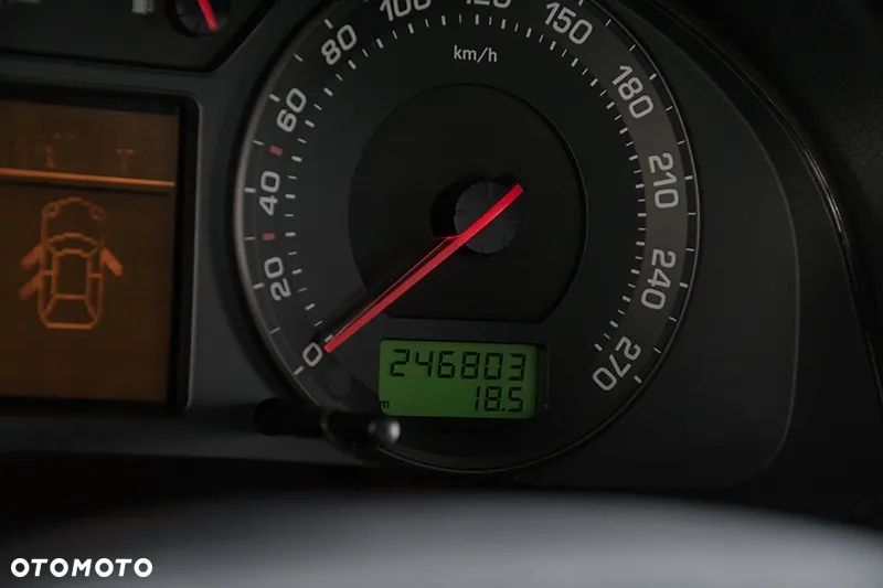 Skoda Superb 2.8 V6 Elegance - 34