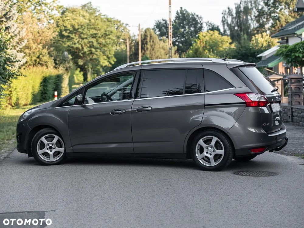Ford Grand C-MAX - 9