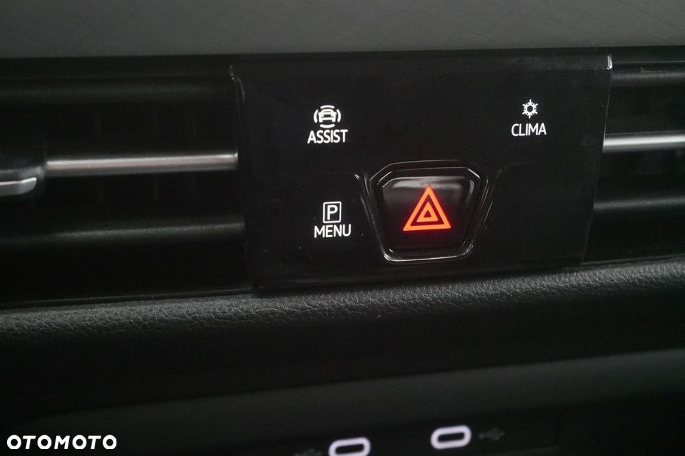 Volkswagen Golf VIII 1.5 TSI Life - 18