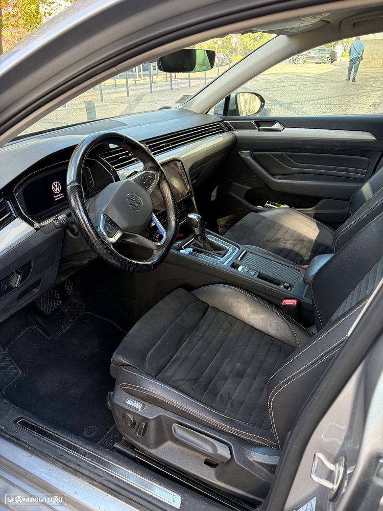 VW Passat Variant - 5