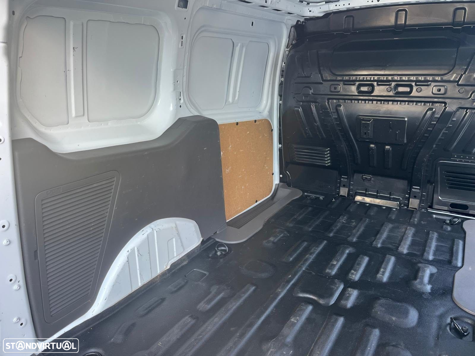 Ford Transit Connect 1.5 TDCi 240 L2 Ambiente - 11