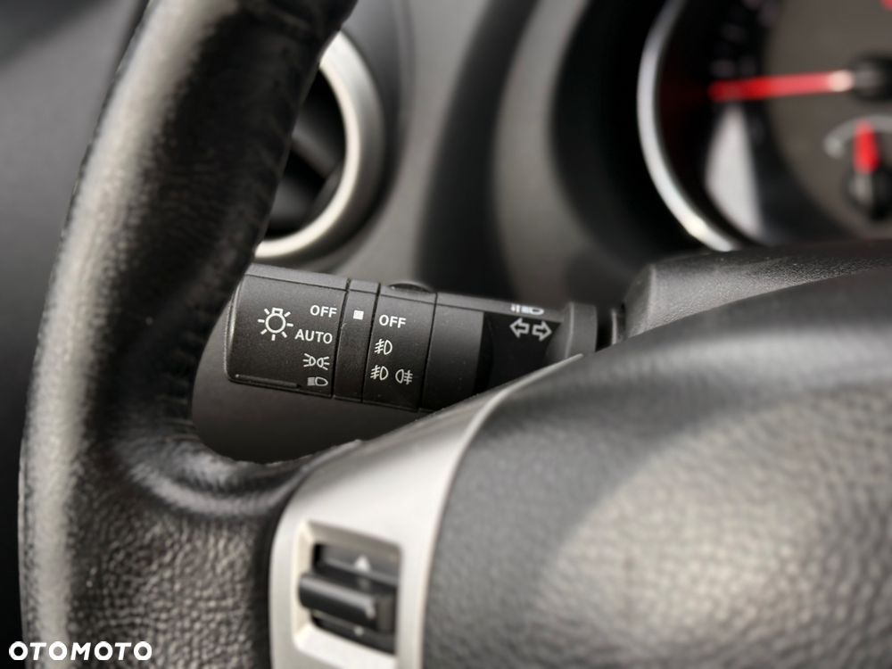 Nissan Qashqai+2 2.0 Visia - 21