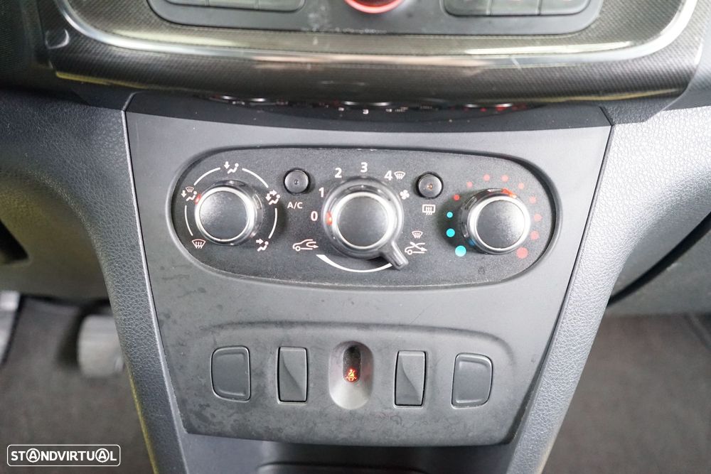 Dacia Sandero 0.9 TCe Comfort - 28