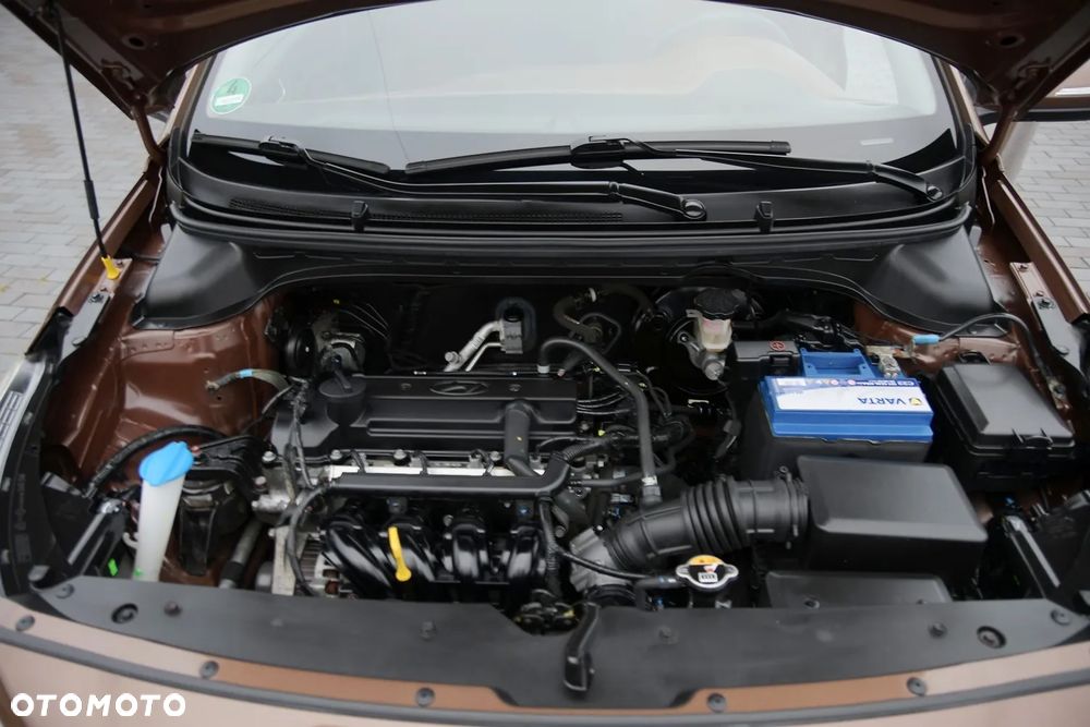 Hyundai i20 blue 1.2 YES Silver - 36