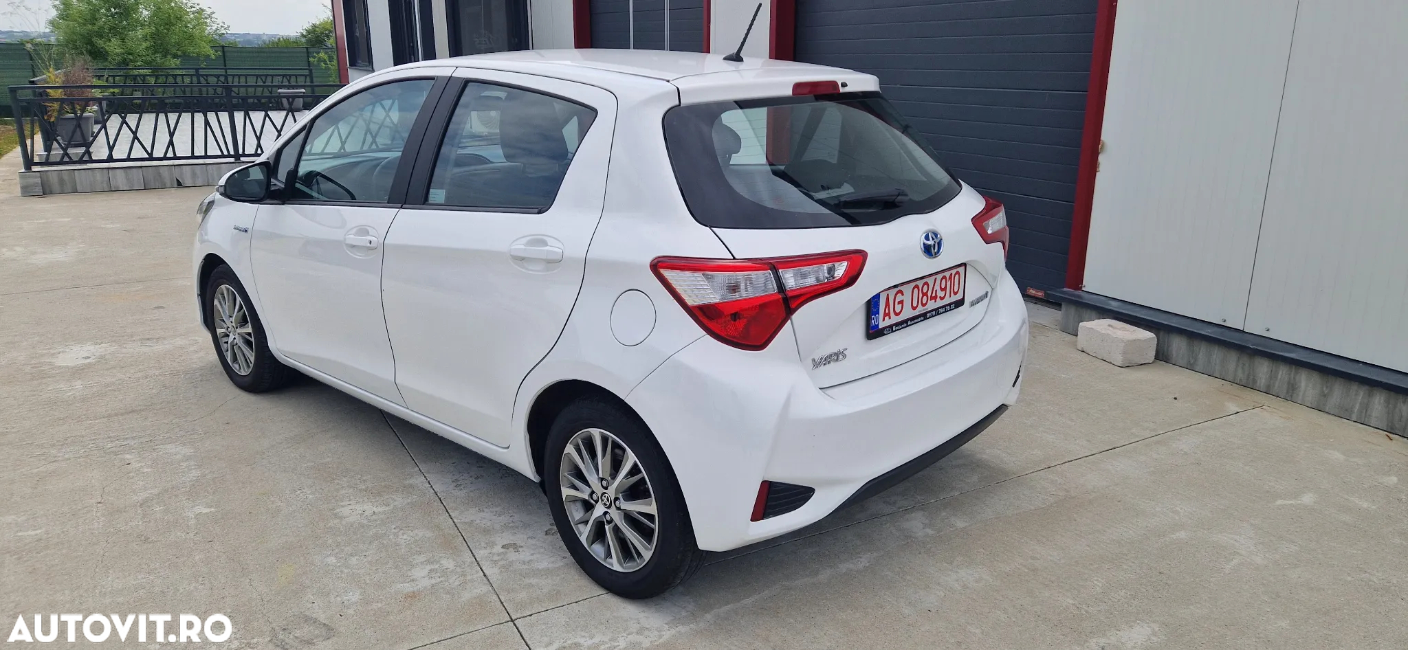 Toyota Yaris - 4