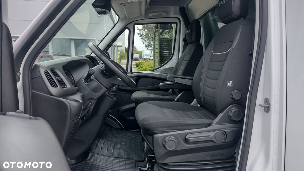 Iveco DAILY MIĘDZYNARODÓWKA 10 EP SPANIE WEBASTO ASO 3.0 180KM LED - 24