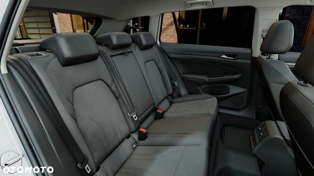 Volkswagen Golf Variant - 12