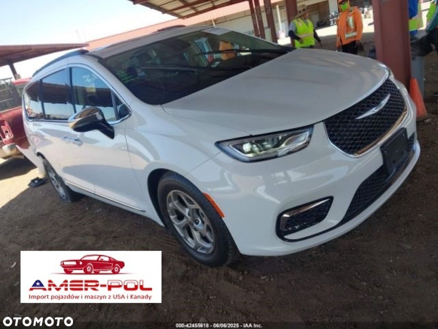 Chrysler Pacifica - 1