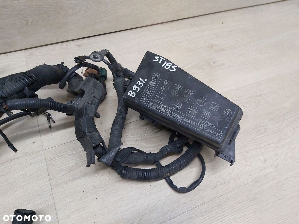 TOYOTA CELICA V gt4 st185 puszka skrzynka bezpieczników wiązka silnika RHD - 1