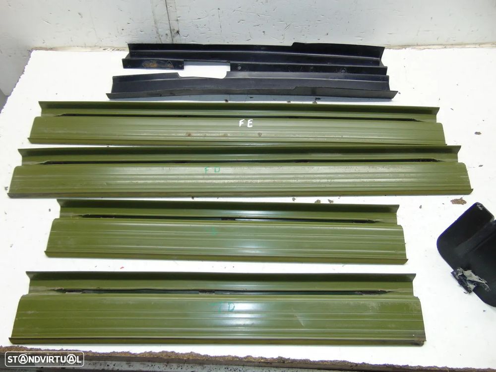 Mercedes W123 touring pousa pés/Resguardos - 8