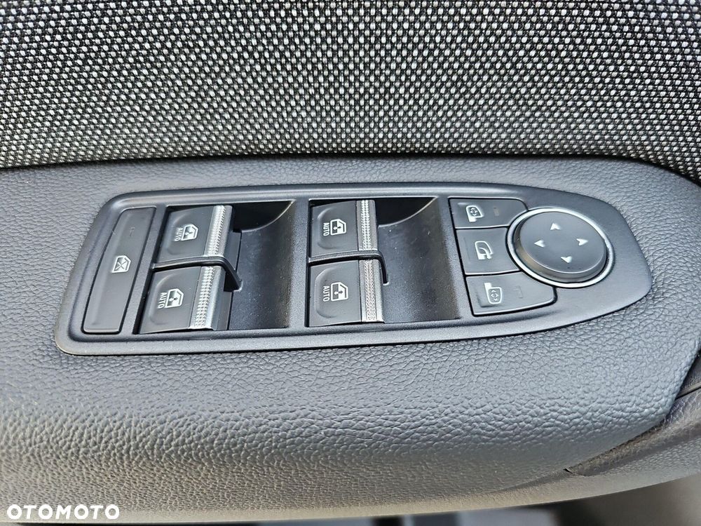 Renault Captur - 18