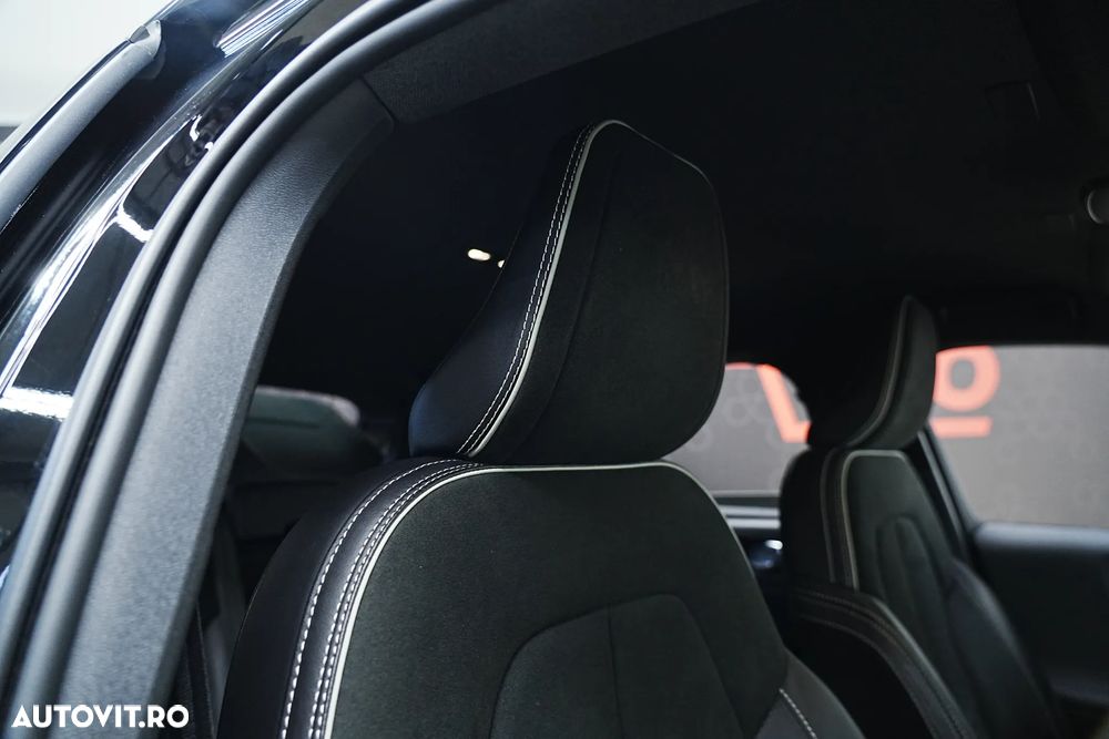 Volvo XC 40 P8 AWD Recharge RDesign - 31