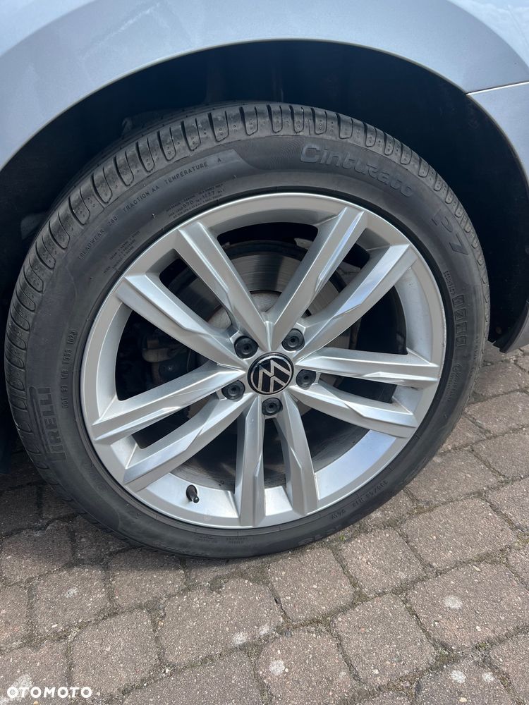 Volkswagen Passat - 16