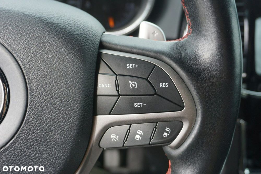 Jeep Grand Cherokee - 20