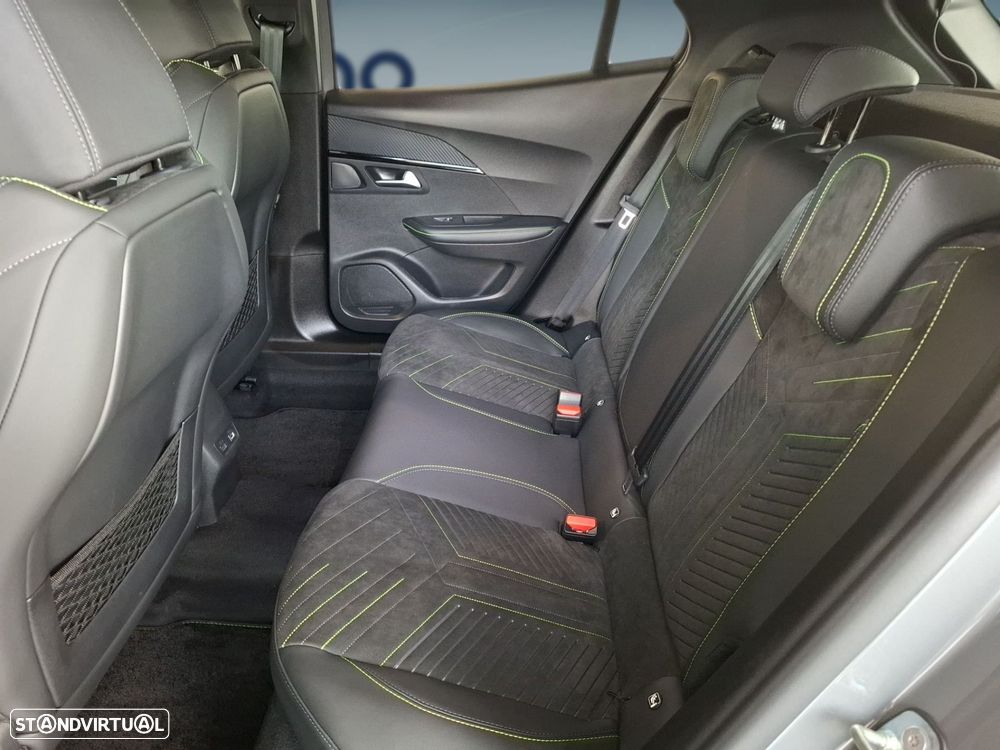 Peugeot 2008 1.2 Hybrid GT e-DCS6 - 11