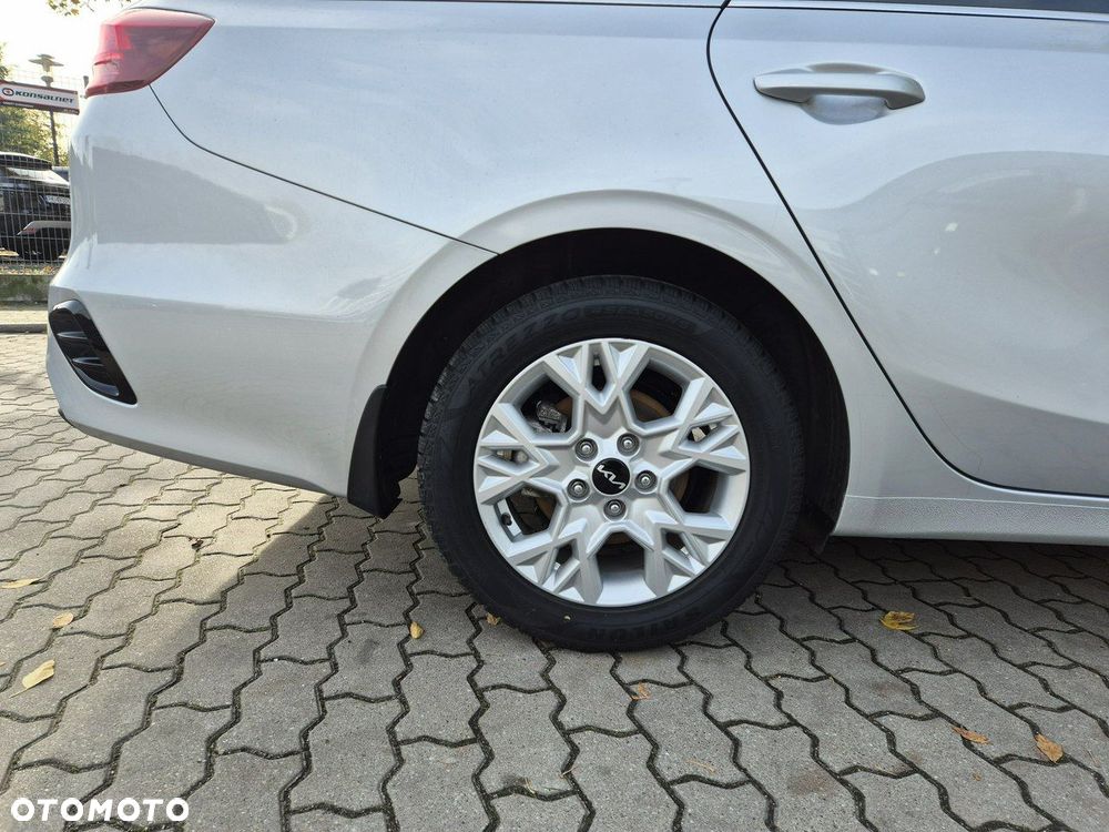 Kia Ceed 1.5 T-GDI M DCT - 29
