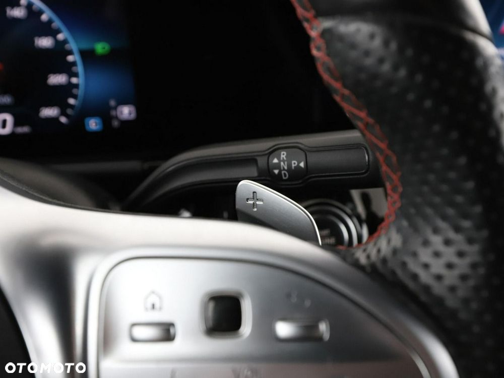 Mercedes-Benz GLA 220 d 4Matic 8G-DCT AMG Line - 35