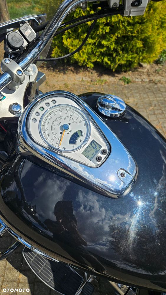 Suzuki VL 800 Volusia - Boulevard C50 - 3