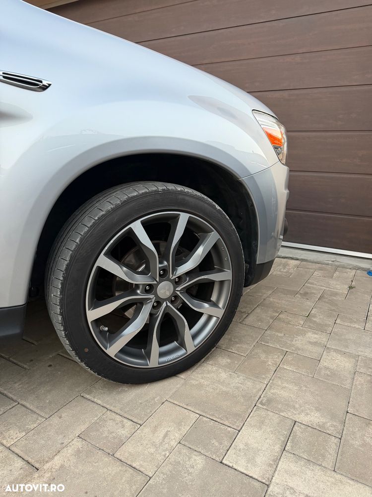 Mitsubishi ASX - 15