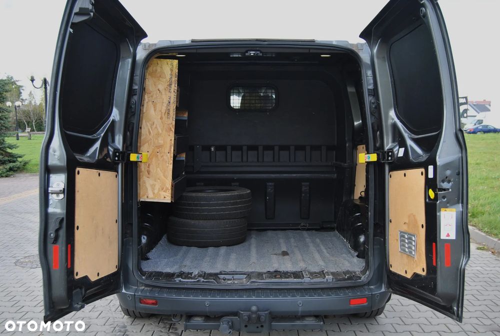 Ford Transit Custom - 11