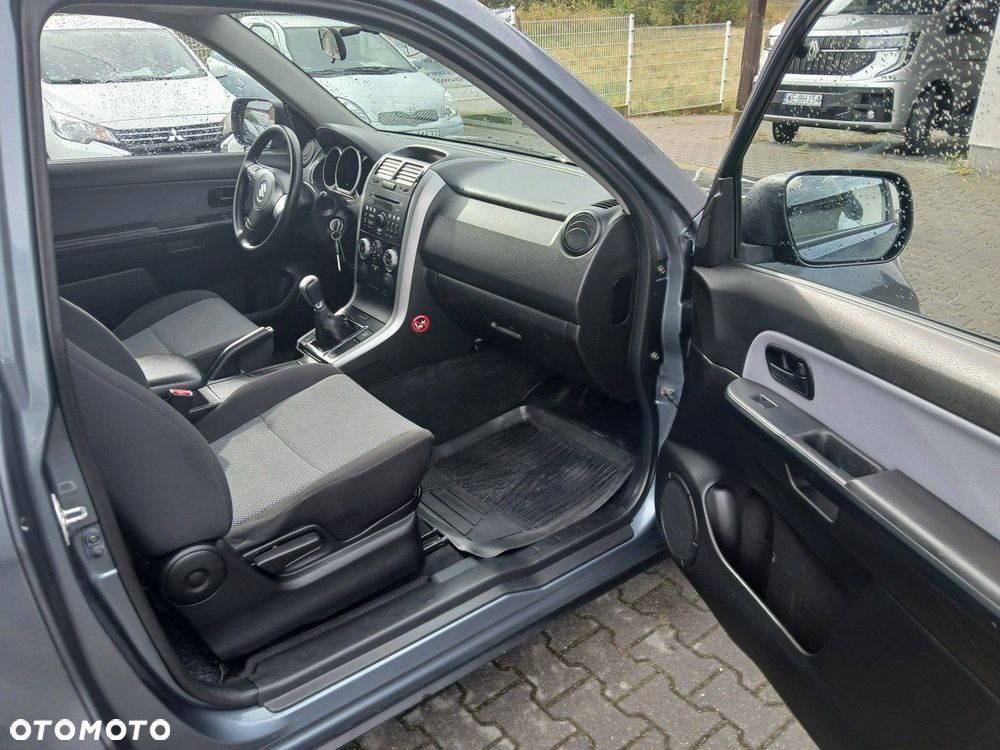 Suzuki Grand Vitara 1.6 - 11
