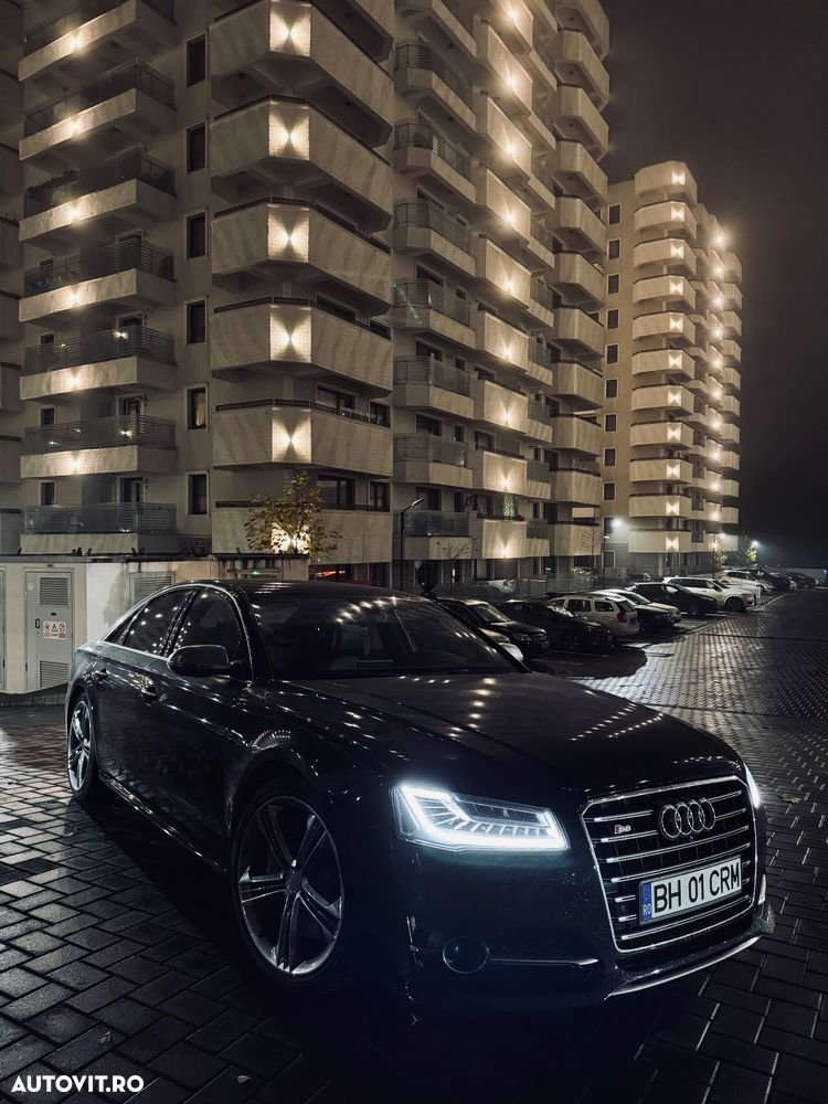 Audi S8 - 14