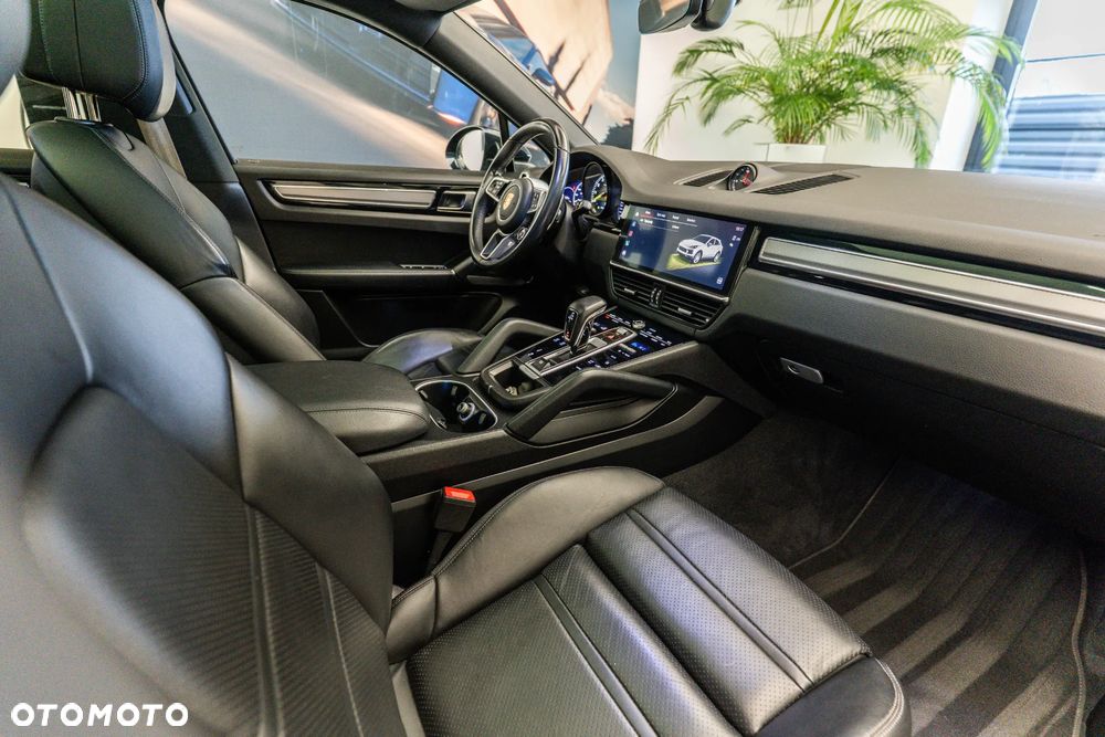 Porsche Cayenne Platinum Edition - 32