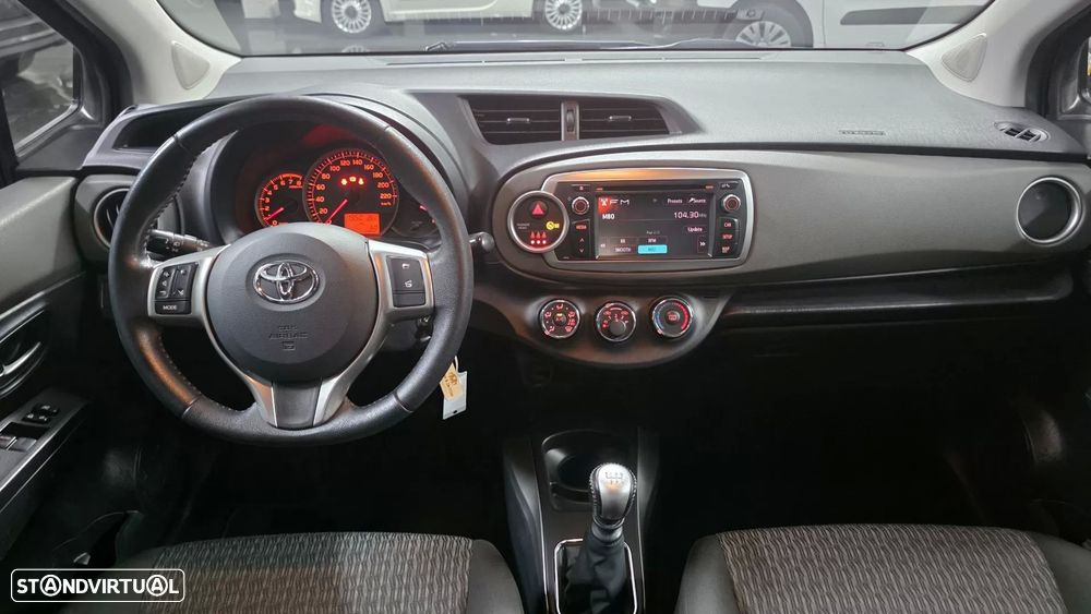 Toyota Yaris 1.33 VVT-i Comfort — fotografia 6