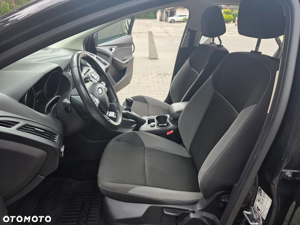 Ford Focus 1.6 Ambiente - 6
