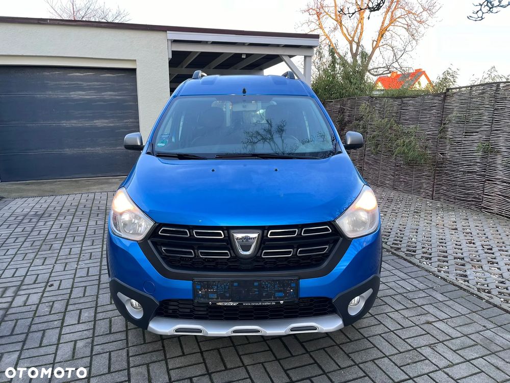 Dacia Dokker TCe 115 Stepway Celebration - 3
