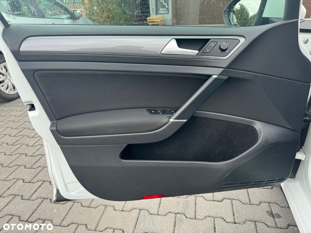 Volkswagen Golf 1.2 TSI BMT Start - 10