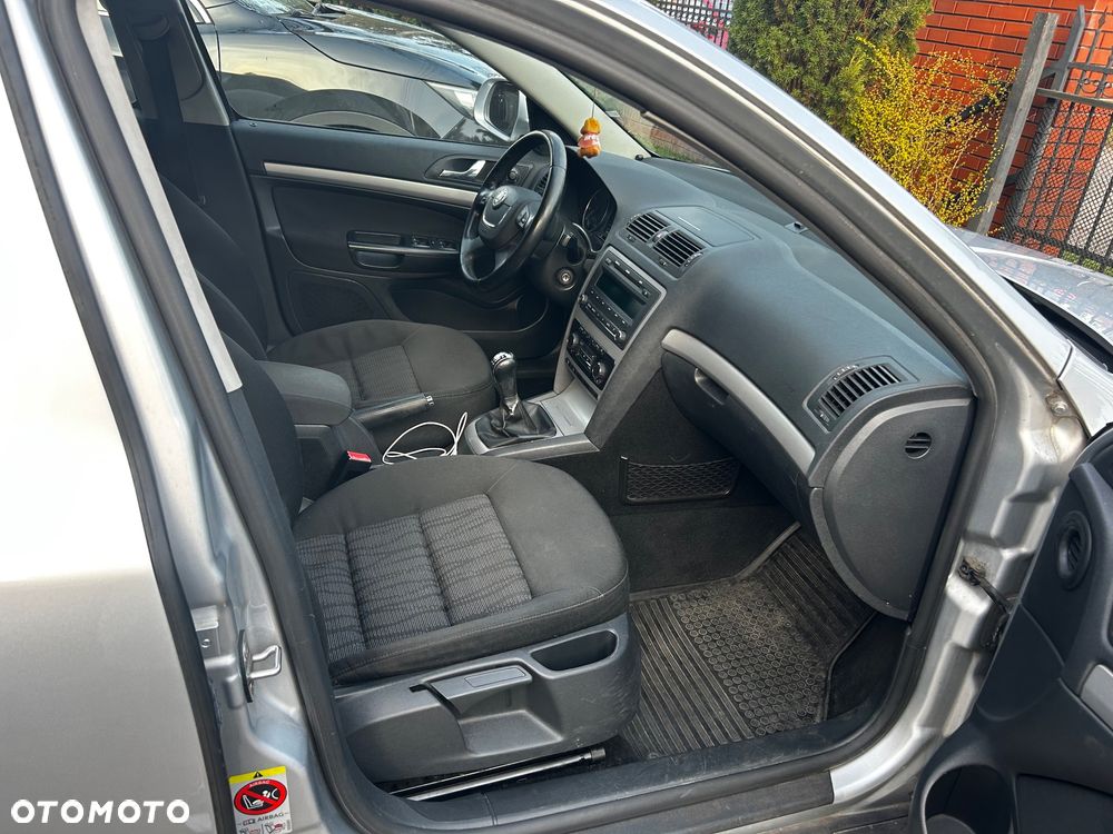 Skoda Octavia 1.4 TSI Ambiente - 9