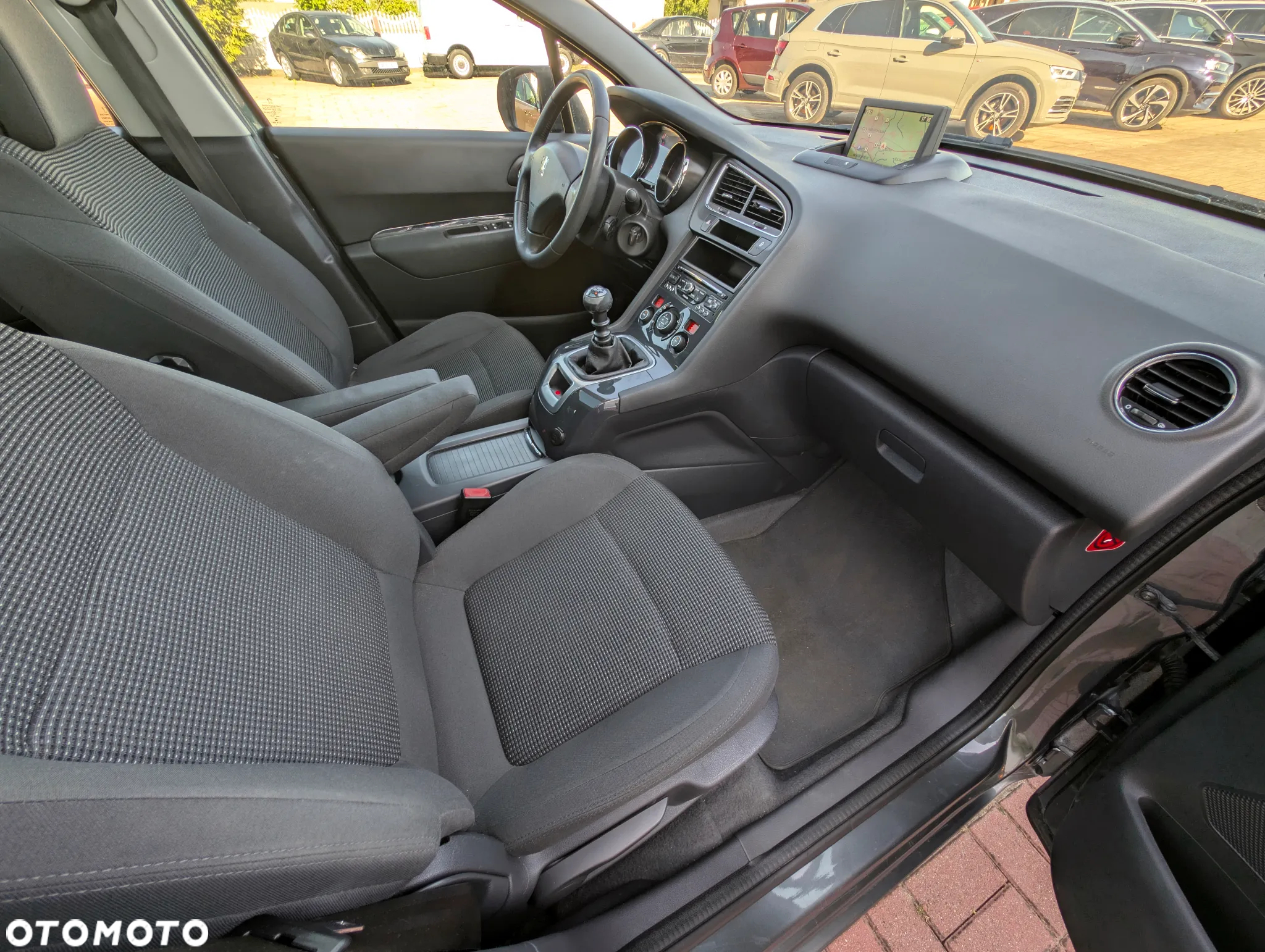 Peugeot 5008 1.6 HDi Active 7os - 32