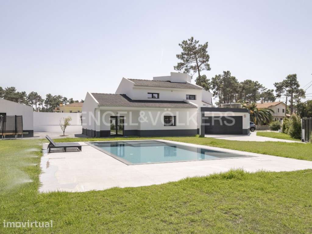 T5 + 1 totalmente remodelada inserida em terreno de 1.474m² na Verd... - Grande imagem: 4/35