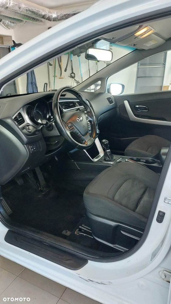 Kia Ceed 1.6 GDI M - 11