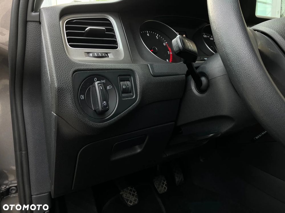 Volkswagen Golf 1.2 TSI BMT Trendline - 24