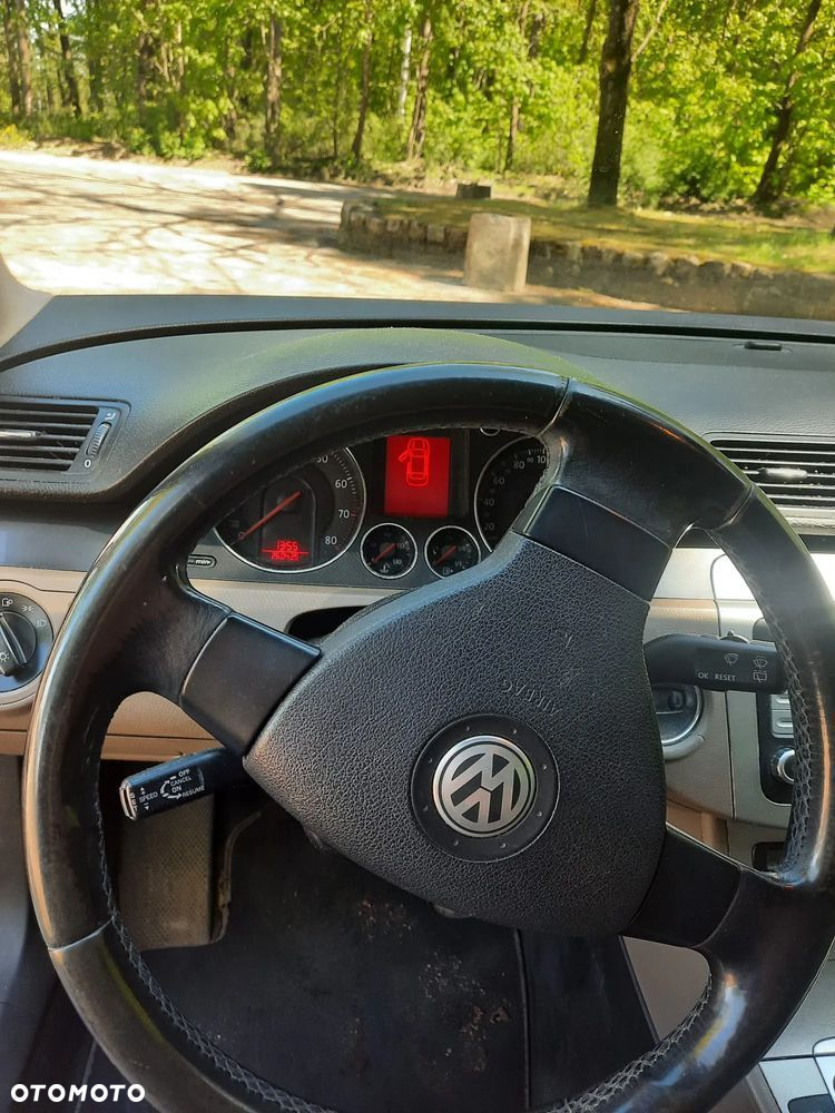 Volkswagen Passat Variant 1.6 FSI Highline - 7