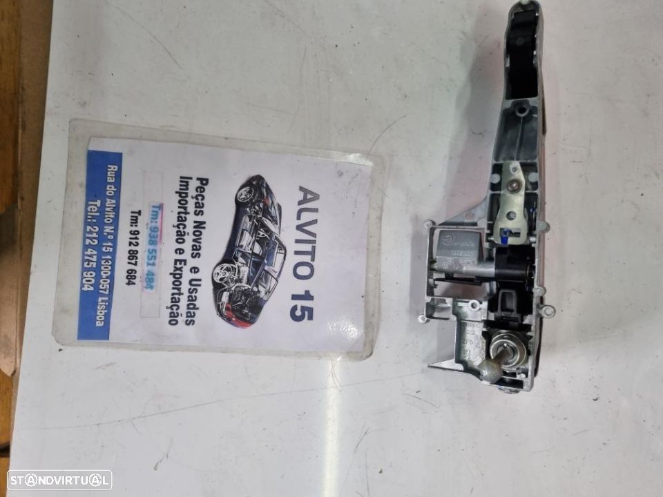 fechadura exterior frente esquerda Peugeot 208 - ano  2018 - 1