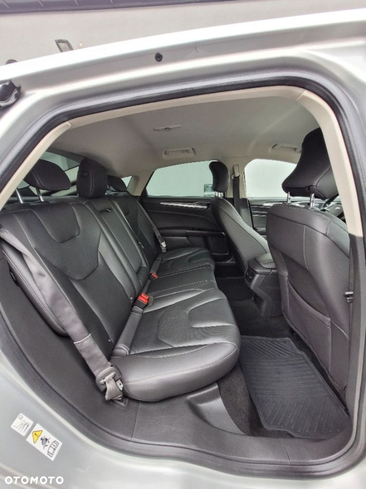 Ford Mondeo - 16