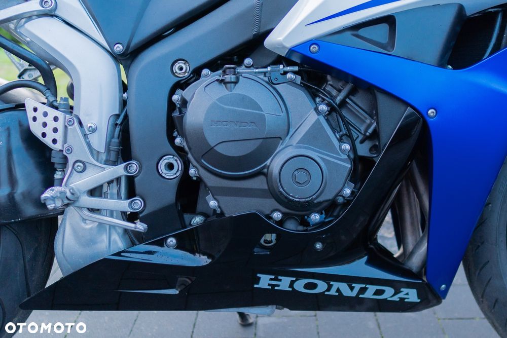 Honda CBR - 19