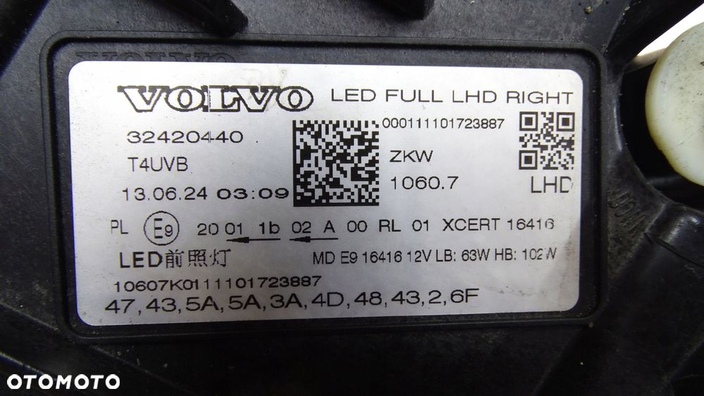 volvo xc60 ii 21/25r lift - lampa przednia prawa full led - 12