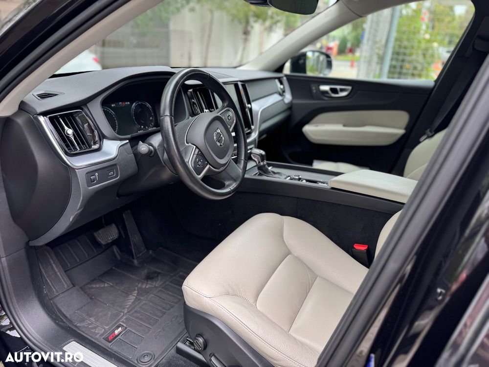 Volvo XC 60 D4 AWD Momentum - 25