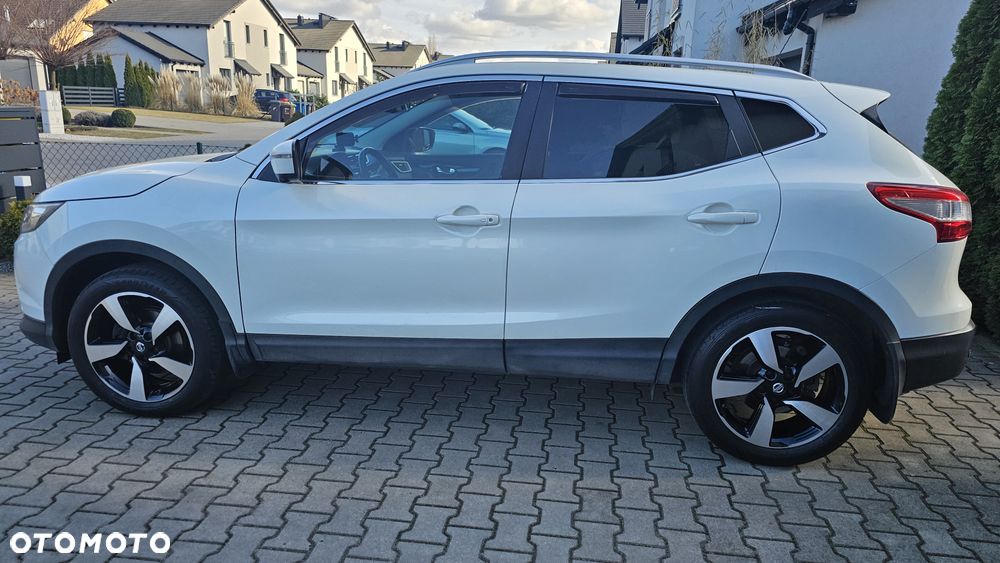 Nissan Qashqai 1.2 DIG-T N-Connecta EU6 - 4