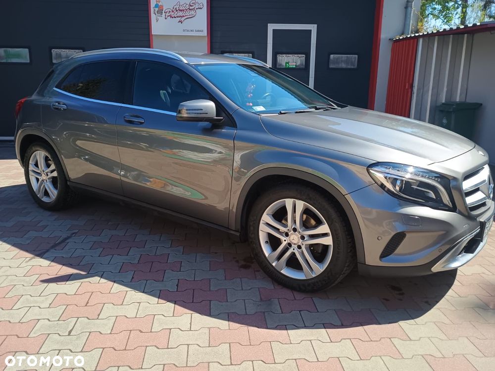 Mercedes-Benz GLA 200 7G-DCT - 7