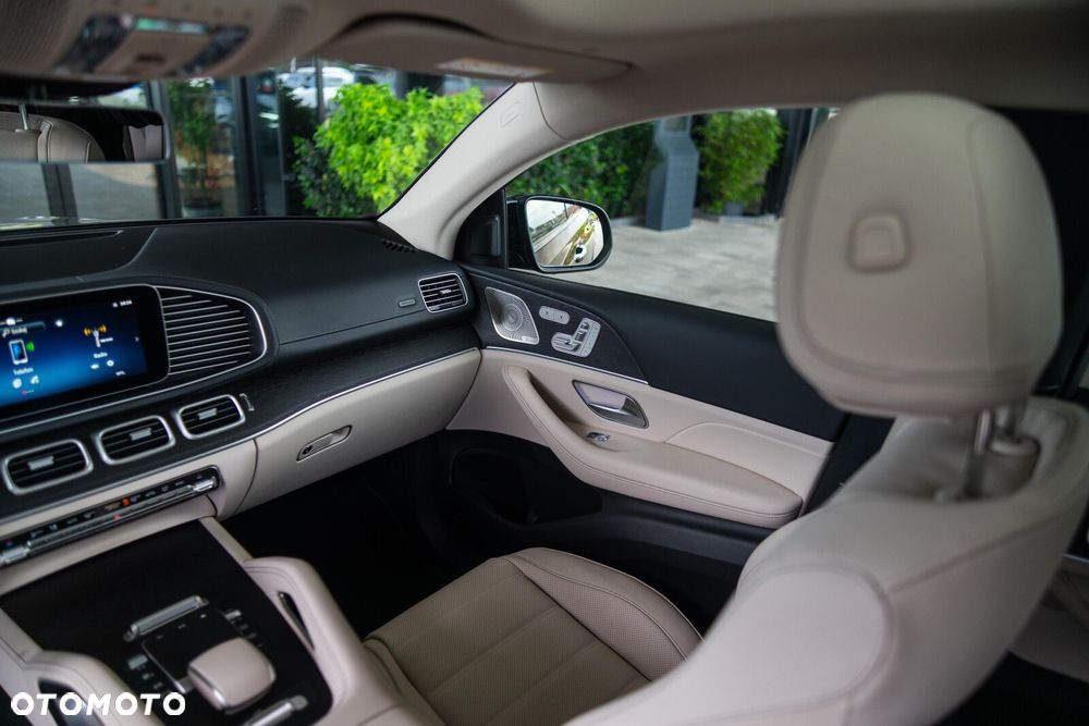 Mercedes-Benz GLE - 11