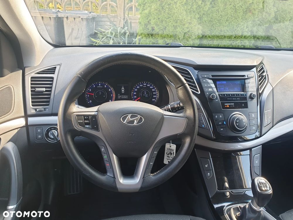 Hyundai i40 Kombi 1.6 Trend - 18