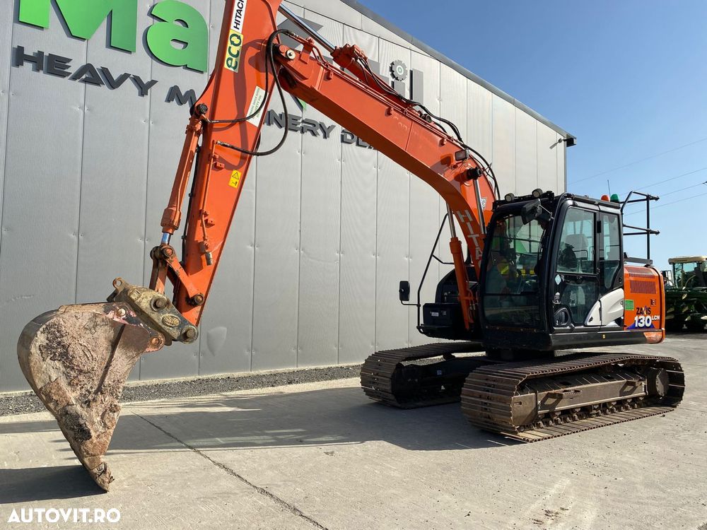 Hitachi ZX130LCN-6 Excavator - 4