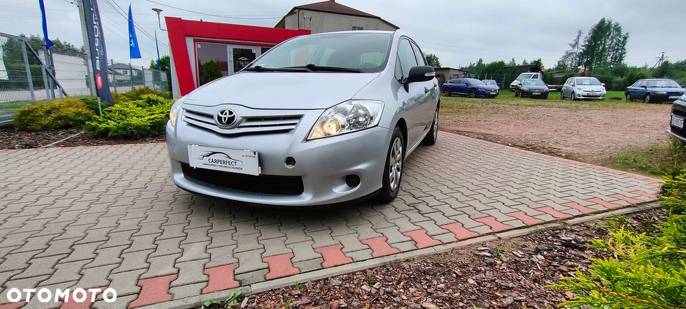 Toyota Auris 1.4 D-4D Terra - 6